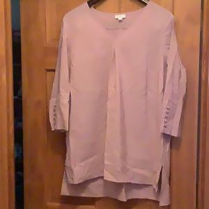 J Jill tunic. Women’s medium, runs large. Pink/mauve color. Excellent condition.